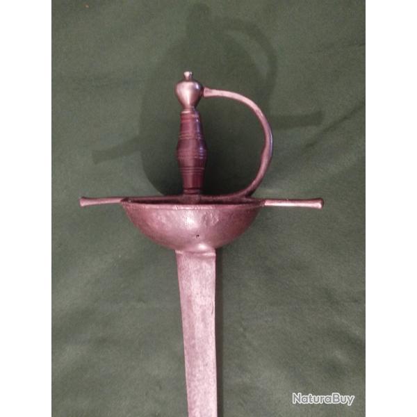 Ep�e Rapi�re Ib�rique   de "Taza"   ou de " Copo",  de Cavalerie,    du XVII si�cle