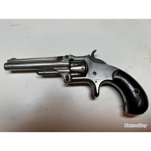 Smith et Wesson calibre 22 short 7 coups nickel�