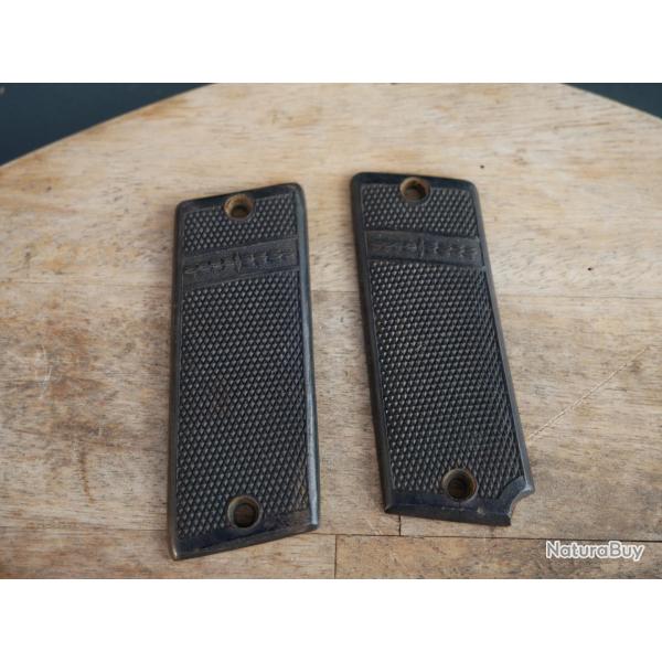 Paire de Plaquettes de pistolet 7.65mm type RUBY, UNIQUE, UNION poign�e longue 9 coups
