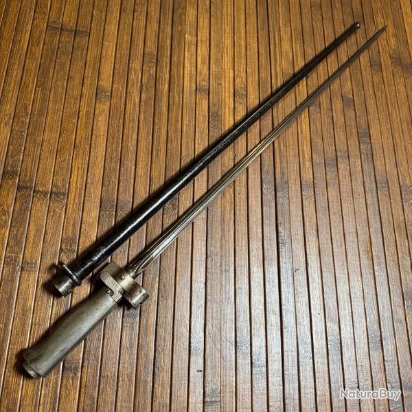 BONNE BA�ONETTE LEBEL ROSALIE WW1 - WW2 RARE POIGN�E EN FONTE DE FER