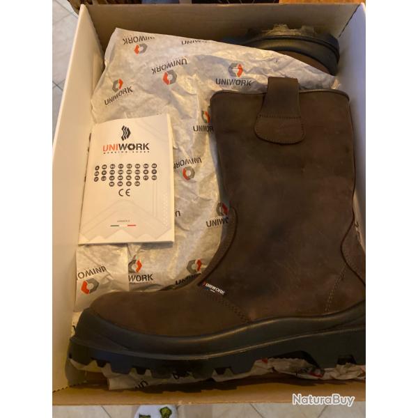 Botte securit� unimax fourr�e pelle col caff� pointure 43 neuve