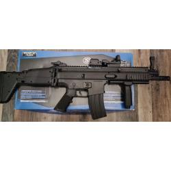 R&eacute;plique FN-Scar L autoelectric softair, viseur point rouge et billes