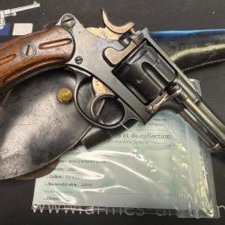 revolver suisse second modele  mod&egrave;le 1882  cal  7,5  avec etuit      reste seulement  1 revolver