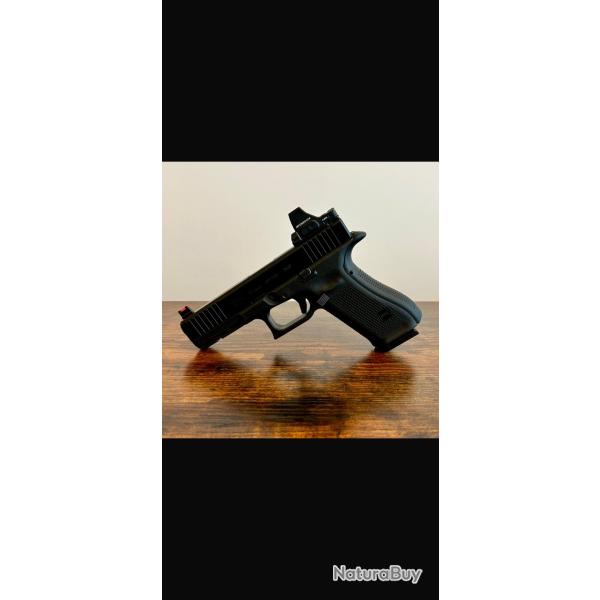Glock 17 gen 5 + vortex defender red dot