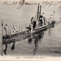 CPA - MARINE de GUERRE - Sous-Marin " LOURSIN " -N&deg;6042