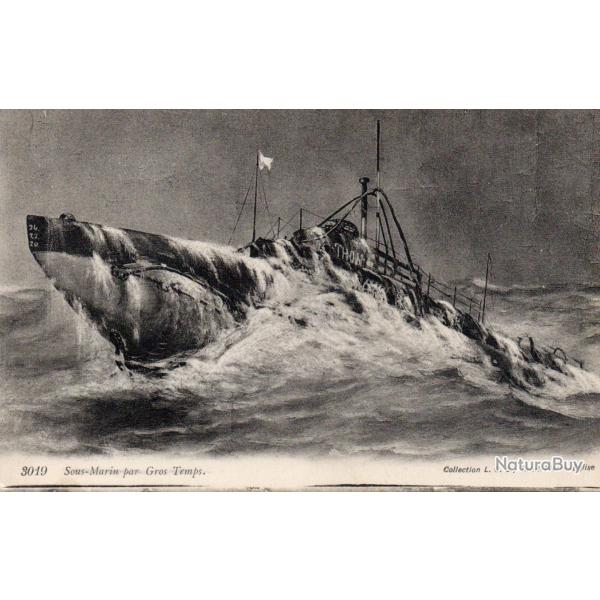 CPA - MARINE de GUERRE - Sous-Marin  par Gros Temps -N�6048