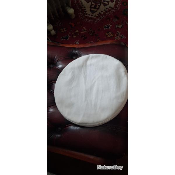 Vends coiffe de casquette de marine fran�aise blanche.