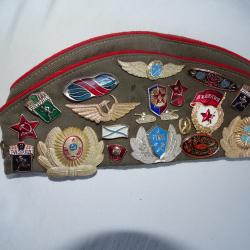 Calot arm&eacute;e russe avec insignes militaires