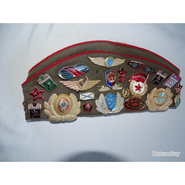 Calot arm�e russe avec insignes militaires