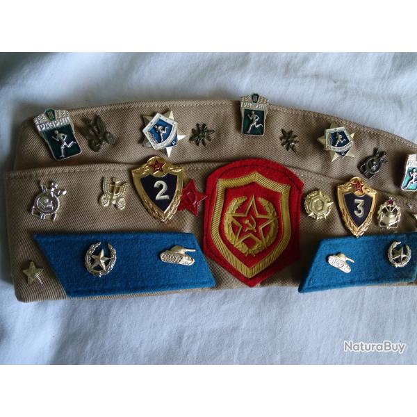 Calot arm�e russe avec insignes militaires (2)