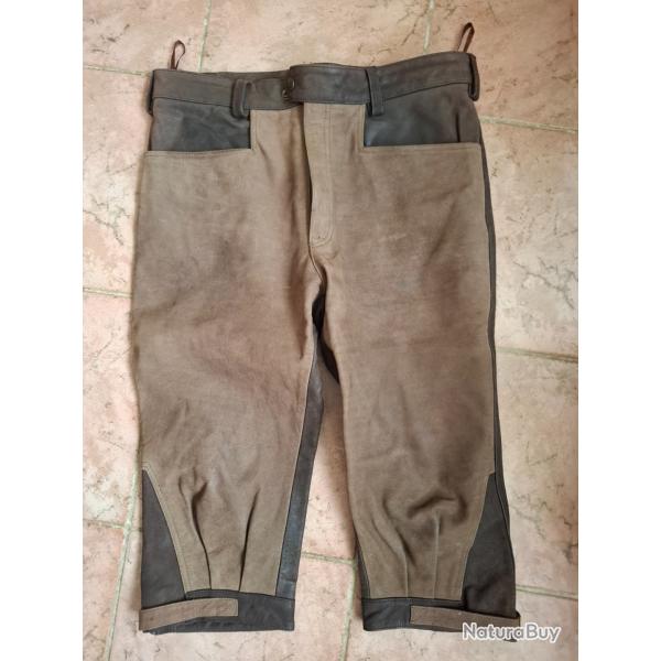 Je vends un short de chasse en cuir