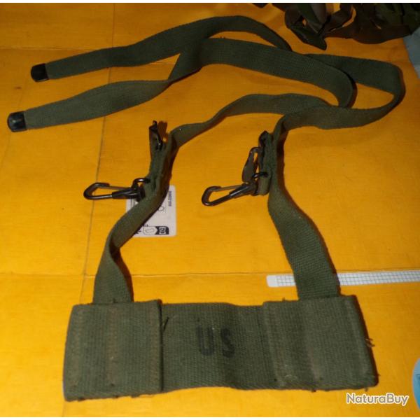 ARMEE AMERICAINE U.S : SANGLE DE L'ARMEE AMERICAINE AVEC UN TAMPON BIEN VISIBLE , CETTE SANGLE PERME