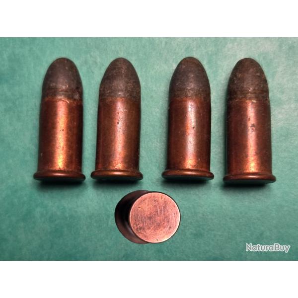 Une  Cartouche 320"  etuis de 17 mm annulaire en cuivre rouge poudre noire