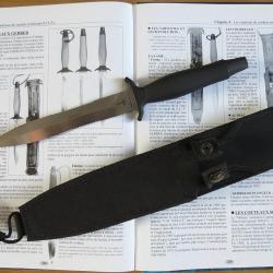 Couteau militaire fixe " GERBER Mark II " (1988) .