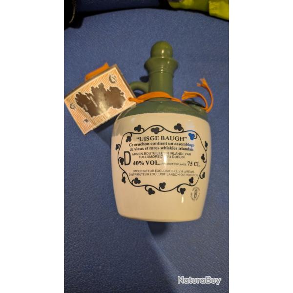 Bouteille whisky Tullamore Dew en porcelaine  ( vide )