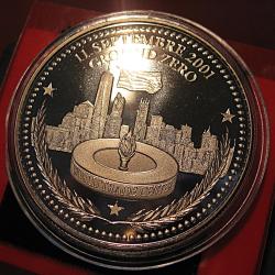 medaille france  " 11 septembre 2001" grand &eacute;venements sous capsule