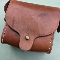 Sacoches en  cuir  porte cartouches pour ceinture -BALL TRAP