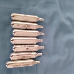 24 SPARCLETTES  12 GRAMMES CO2 POUR TIR DE PROTECTION LOISIRS ET AIRSOFT++