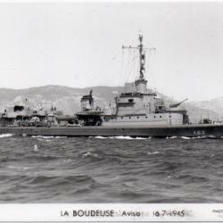 CPA - Marine de Guerre - LA BOUDEUSE -AVISO 16-7-1945  -N&deg;6077
