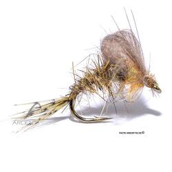 Mouche Igor et Nadica Stancev Emergente loop oreille de li&egrave;vre olive H14