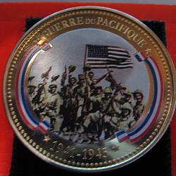 m&eacute;daille coloris&eacute;e "tresor du patrimoine " guerre du Pacifique 1941-1945  sous capsule sup