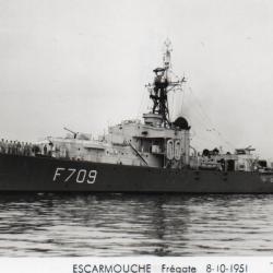 CPA - Marine de Guerre - ESCARMOUCHE Fr&eacute;gate 8-10-1951 -N&deg;6088