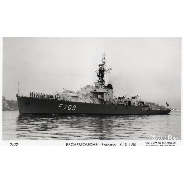 CPA - Marine de Guerre - ESCARMOUCHE Fr�gate 8-10-1951 -N�6088