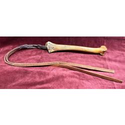 Superbe  fouet indien des plaines en os de cervid&eacute;