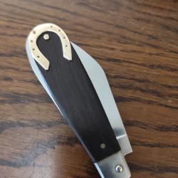 Couteau de Randonn&eacute;e Equestre + Fonction Curetage Sabots Equins