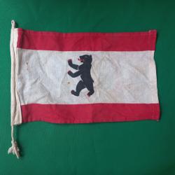 ancien drapeau de Berlin ( bateau )