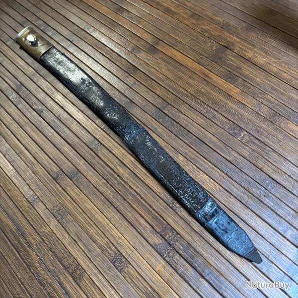 FOURREAU CUIR CHAPE LAITON XVlll - XlX �ME POUR RESTAURATION