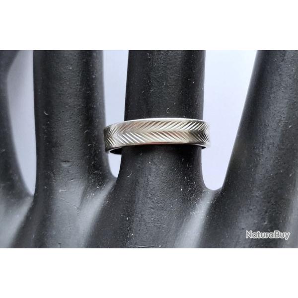 Bague or blanc massif 14 carats - motif chevron - taille 54 - alliance