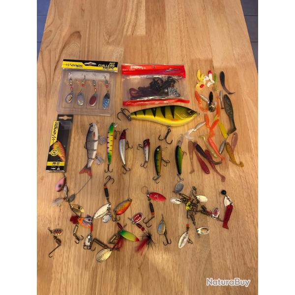 Lot de Leurres et Cuill�res Carnassier