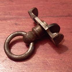 Anneau de crosse avec platine pour revolver d'ordonnance Mle 1892 .