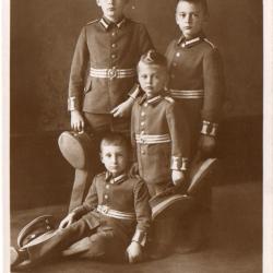 CPA -Photo - Die Kronprinzliche S&ouml;hne GERMAN - N&deg;4108