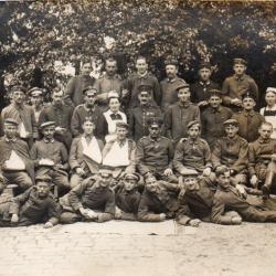 CPA - Un Groupe Soldats  Bless&eacute;s Allemands - N&deg;4113