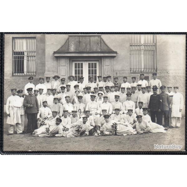 CPA - Un Groupe Soldats  Bless�s Allemands - N�4114