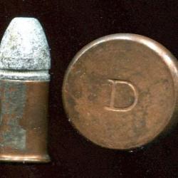 .44 Short Revolver Rimfire - RARE - marquage = D - &eacute;tui cuivre 17.6 mm - balle m&eacute;plate gorge molet&eacute;e