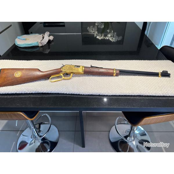Splendide Carabine Winchester Comm�morative CHEYENNE mod�le 9422 Calibre 22LR en �tat quasi neuve