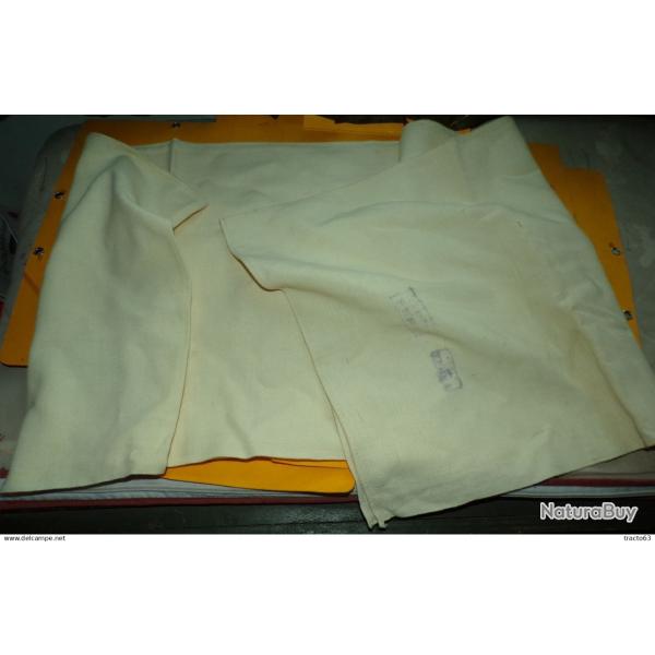 CEINTURE BLANCHE DE TRADITION EN FLANELLE DE L'ARMEE FRANCAISE, AVEC TAMPON ARMEE DE 1956 PERIODE GU