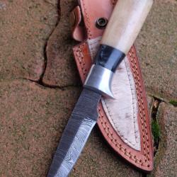 Poignard Puukko Couteau Lame Acier Damas 256 Couches Drop Point Manche Os Fab Artisanale Etui Cuir