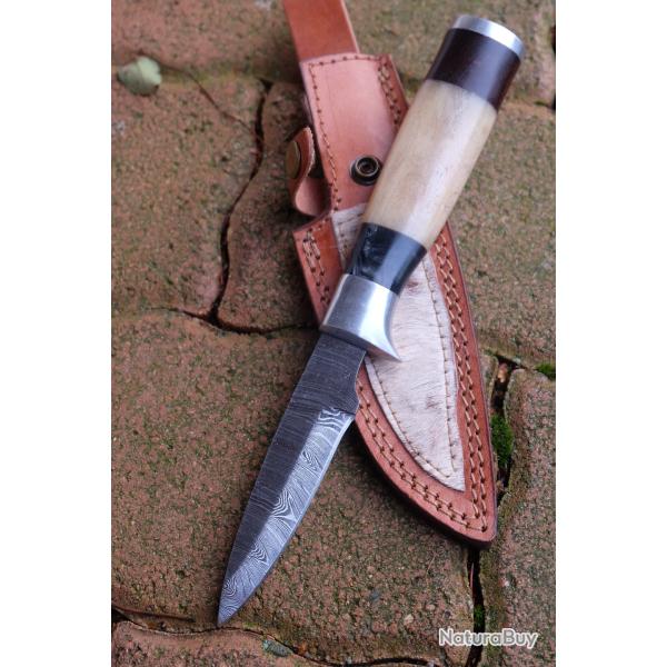 Poignard Puukko Couteau Lame Acier Damas 256 Couches Drop Point Manche Os Fab Artisanale Etui Cuir