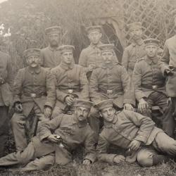 CPA - Un Groupe Soldats Allemands -N&deg;6011