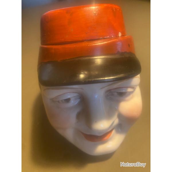 un pot a tabac en barbotine le soldat pioupiou d�but 1900 fin XIX� (ma r�f: 650�� )