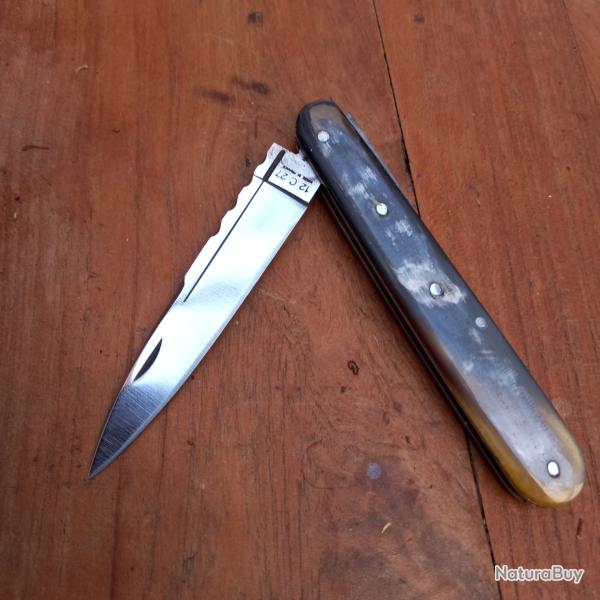 Solide Couteau ROUENNAIS Manche en Corne