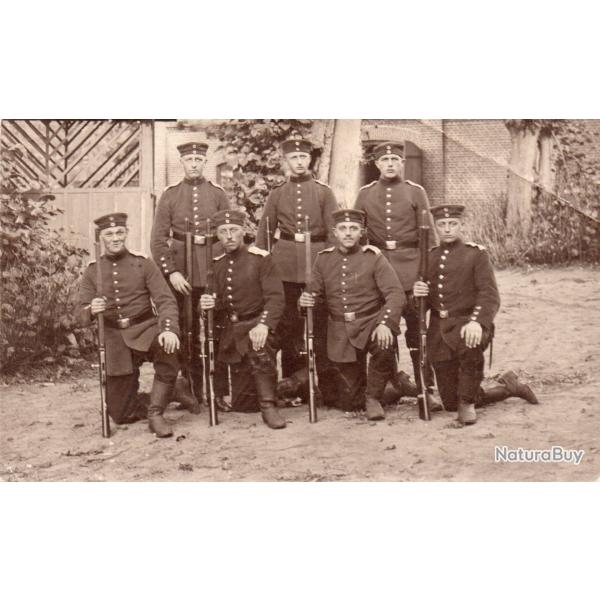CPA - Un Groupe Soldats Allemands -N�6095