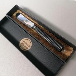 &Eacute;b&egrave;ne du Gabon sculpt&eacute; torsad&eacute;