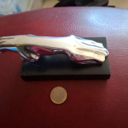 Mascotte de voiture Jaguar chrom&eacute;e 15cm sur socle 12cm