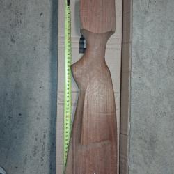 &Eacute;bauche tourn&eacute; en noyer