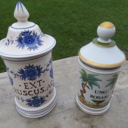 DUO d'ancien grand pot a Pharmacie/Apothicaire en porcelaine polychrome - FRANCE (Vers 1950-60)